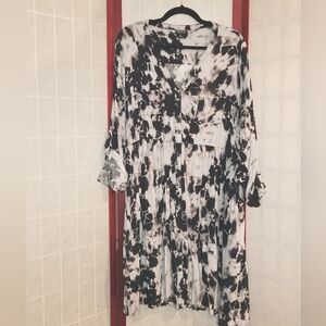 Torrid Black and Gray Abstact Print Dress